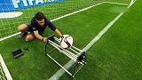 足球-15年-FIFA门线技术大揭秘 裁判原来靠手表-新闻
