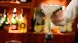 一款会变色的酒，紫色代表浪漫哦