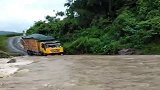 大货车：这河只能中午过