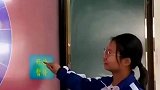学生“抽惩罚”运气爆棚，连续抽中再来两次