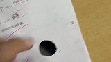 学生用墨水画胡子玩的搞笑操作！