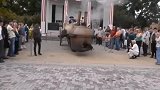 历史古迹原始蒸汽汽车展示