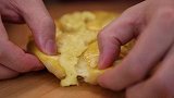 最近迷恋上了这烤袜子味——榴莲芝士饼
