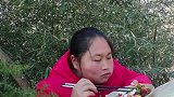 胖妹烹饪的农家饭，满满的料，让人欲罢不能！