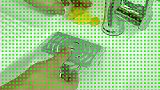 以前家里用肥皂不好拿，还容易泡烂了，有了这样的弹簧沥水肥皂盒