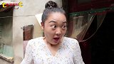 姐妹俩一觉醒来肚子变大，二叔一把脉把俩人吓坏了，真搞笑