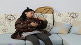 刚生完孩子，丈夫却去照顾怀孕大嫂，女子怨恨去厕所时心酸了
