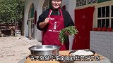 韭菜鸡蛋饼新做法，外脆里软，阿霞一次做20多个，全家抢着吃