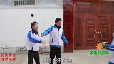 短剧：小伙伴们一起烤香蕉，香蕉新吃法，烤过得香蕉既甜又好吃！