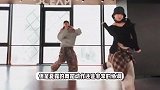 马龙老婆夏露又跳舞了，舞姿优美动作轻盈，扎两个麻花辫似女大学生