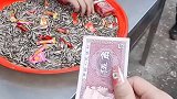 表哥结婚今年钱难挣，心意到了就行了