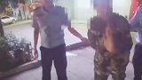 男子酒后给民警表演“醉拳”：信不信？我一个扫堂腿，你得趴下！