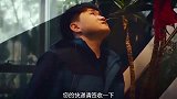 富豪用金钱考验人性，穷小伙被选中，每天获得一百万