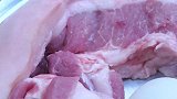 鱼、猪肉、洋葱，鸭蛋，看她如何烹饪，多么奇葩的吃法