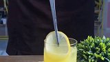 金桔＋柠檬＋水＋冰＋鸡尾酒＝？？？