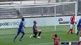 第82分钟斯特拉斯堡球员利埃纳尔进球 尼姆1-1斯特拉斯堡