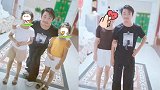王宝强丧母后很憔悴，与老乡合照强颜欢笑