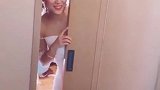 太热闹了，新娘也想凑凑热闹