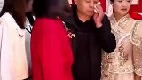 女生结婚当天，爸爸和哥哥都哭红了眼