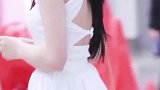 杭州街拍超短裙姑娘，真是回眸一笑百媚生啊！
