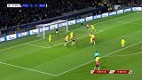 埃因霍温左路角球引禁区乱战 德容点球点附近射门被扑