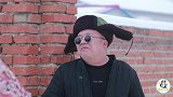 俩二货相亲，一见面就破口大骂，最后竟去了民政局，厉害