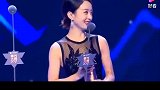 赵丽颖离婚后现身录综艺，穿超短裙配小裤袜，离开冯绍峰后大变