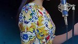 《常回家看看》美女唱得不错，歌美人美！