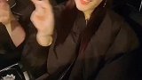 词都没有隔壁小姐姐的熟，还死乞白赖的占屏幕前！