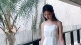 绫罗飘起遮住日落西 奏一回断肠的故曲