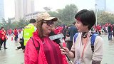 国足-16年-上港吕阿姨惊现西安国足现场 狮吼功呐喊助威国足-新闻