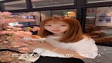 小伙要亲豆豆，接下来豆豆的表情可爱了，萌萌哒