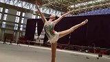 艺术体操运动员刘鑫好帅 腹肌也太绝了