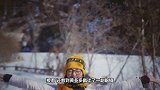 多多雪地撒野乐开怀黄色帽子围巾配羽绒保暖又可爱