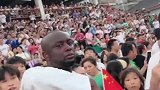 全世界都在说中国话，看来出国都不用学外语了