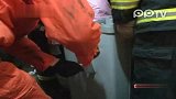 父母粗心大意四岁女童被卡洗衣机
