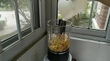 家庭自制豆腐脑，清香嫩滑，入口即化