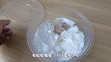拯救了一只差点惨死的无毛鸟，这小家伙眼睛太吓人，浑身满是绒毛