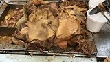 澳门街头美食，牛杂鱼圆车仔，这味道简直绝了