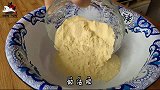 玉米面发糕可以做，松软美味不粘牙，做法简单，2分钟就学会