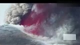 热点-实拍欧洲最高活火山喷发-红蓝灰交相辉映壮观一幕