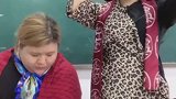 小哥哥穿这件豹纹披肩真酷