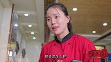 小伙饭店吃饭，和老板娘玩了一个筷子游戏后，老板娘饭钱都不要了