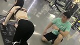 私教小哥哥的面部表情是不是有点严肃？