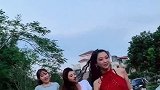 挑战全网最火不协调舞！陕西闺蜜团来挑战，第2个小姐姐跳得真好