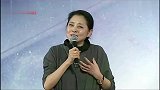 女神老矣！60岁倪萍现身一脸憔悴被搀扶，反应迟缓惹人担忧