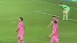 实拍梅西过掉门将完成梅开二度