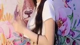 秘书女神就喜欢一人在家秀才艺，这波操作稳了