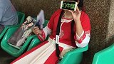 车站偶遇汉服小姐姐，看到她手机上写的字，我笑了！