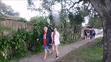 街头恶搞，在路边伪装成植物恶搞路人，路人防不胜防